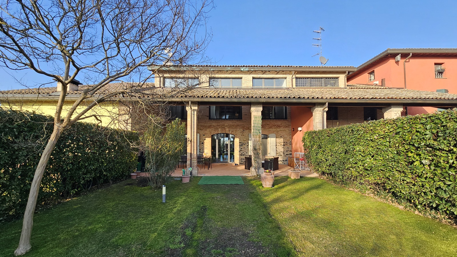 Prestigioso ed elegante appartamento con giardino