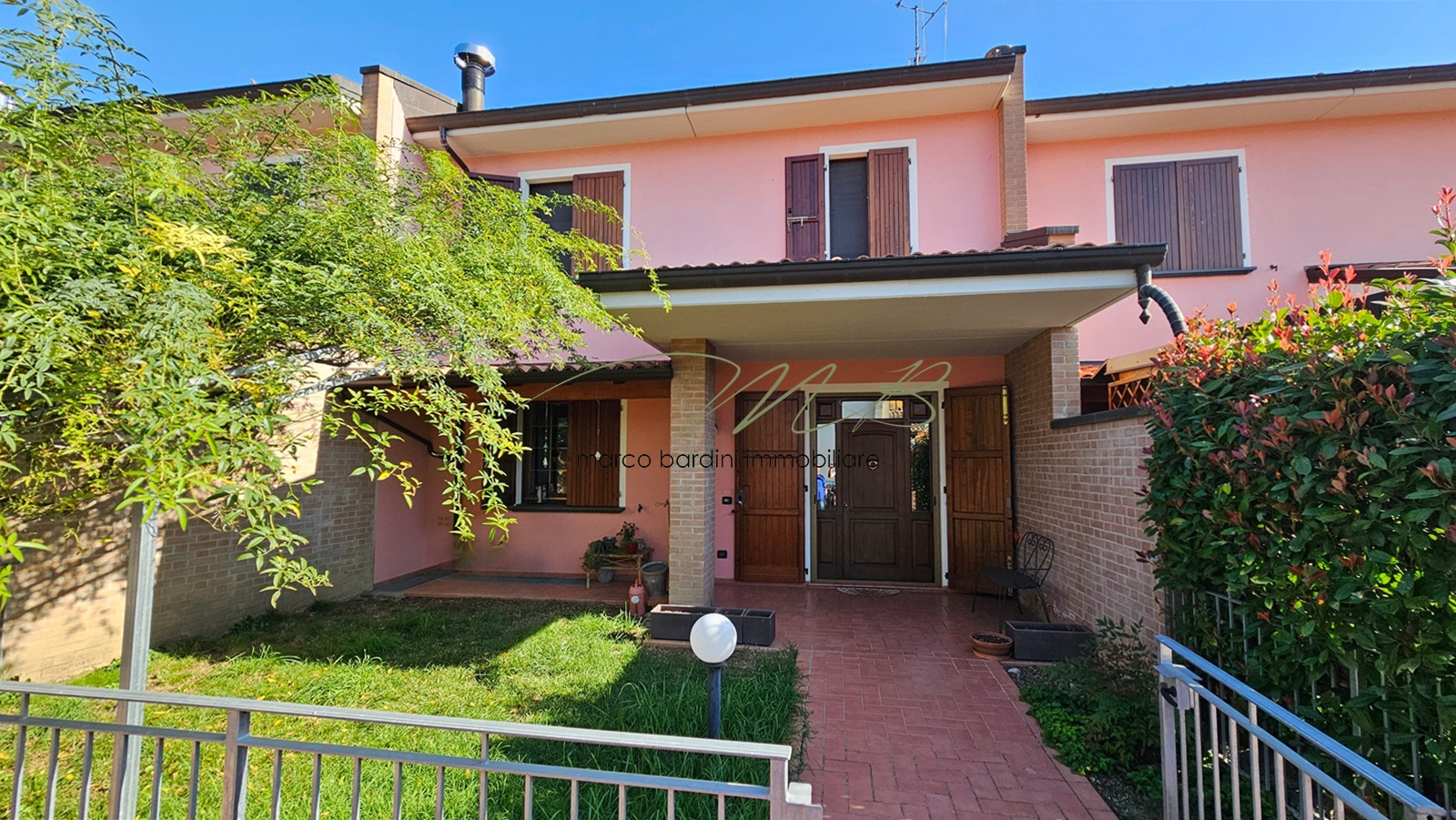 Ramiola – Villa a schiera con 3 camere, giardino e garage