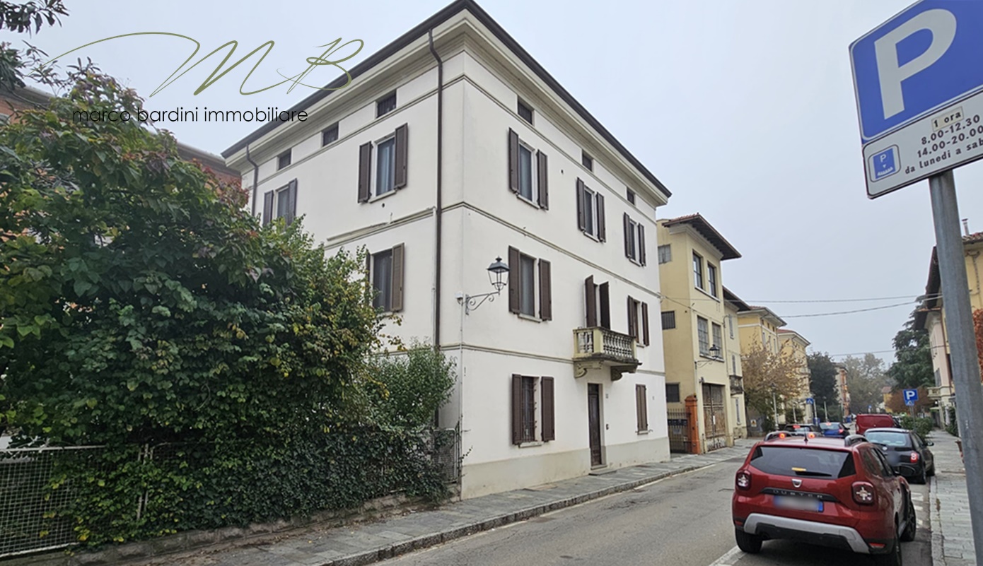 Appartamento su Due Livelli nel Centro di Collecchio